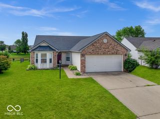 2369 Orchard Creek Drive, Columbus, IN 47201