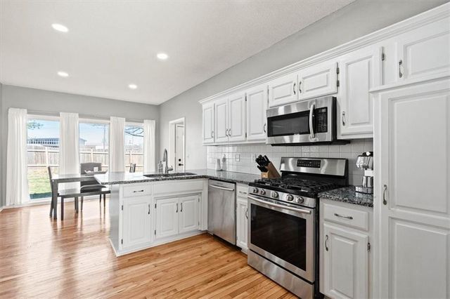 18160 W 159th Terrace, Olathe, KS 66062