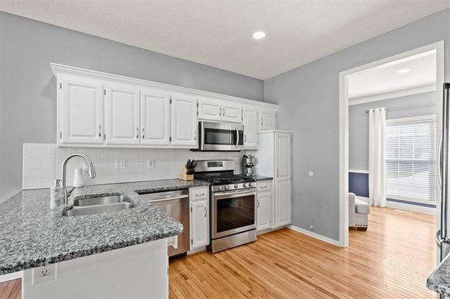 18160 W 159th Terrace, Olathe, KS 66062