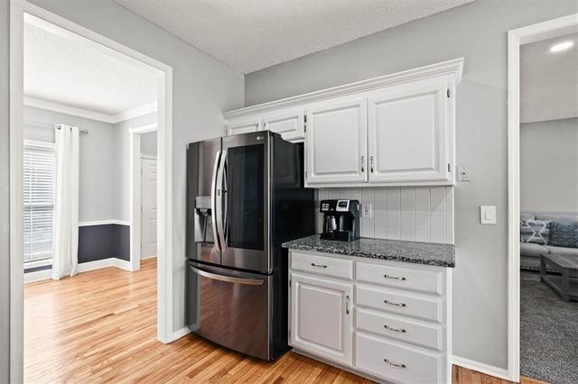 18160 W 159th Terrace, Olathe, KS 66062