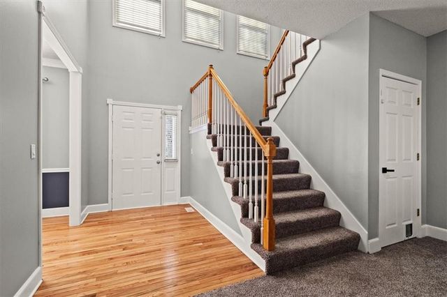 18160 W 159th Terrace, Olathe, KS 66062