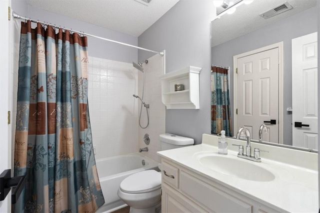 18160 W 159th Terrace, Olathe, KS 66062