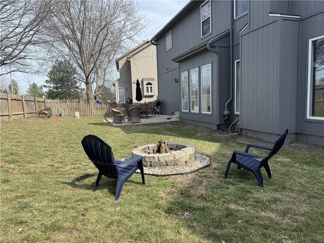 18160 W 159th Terrace, Olathe, KS 66062