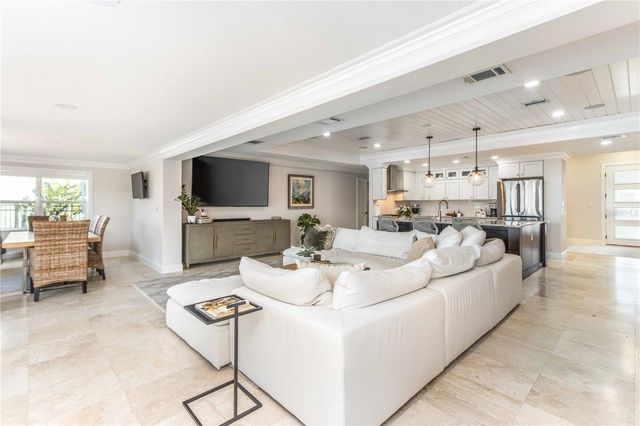 430 PALM ISLAND SE, Clearwater Beach, FL 33767