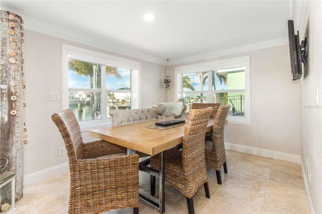 430 PALM ISLAND SE, Clearwater Beach, FL 33767