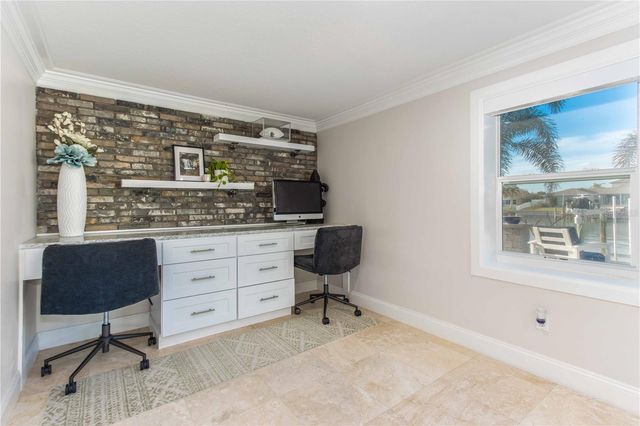 430 PALM ISLAND SE, Clearwater Beach, FL 33767