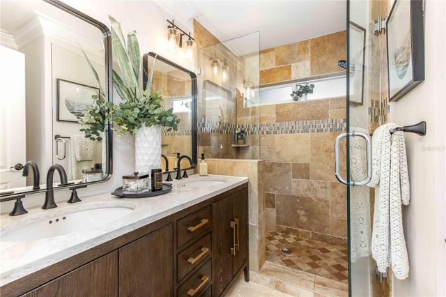 430 PALM ISLAND SE, Clearwater Beach, FL 33767