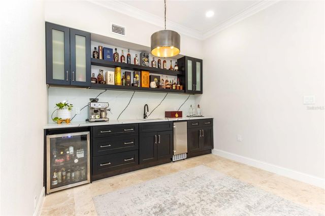 430 PALM ISLAND SE, Clearwater Beach, FL 33767