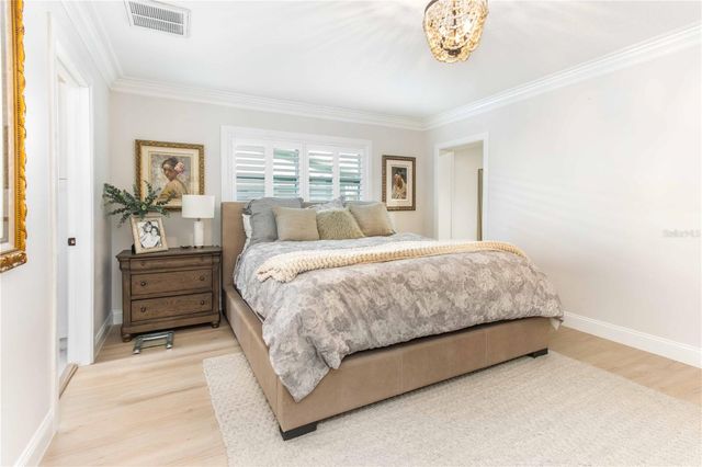 430 PALM ISLAND SE, Clearwater Beach, FL 33767