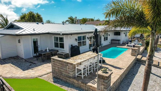 430 PALM ISLAND SE, Clearwater Beach, FL 33767