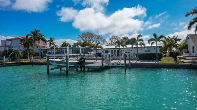 430 PALM ISLAND SE, Clearwater Beach, FL 33767
