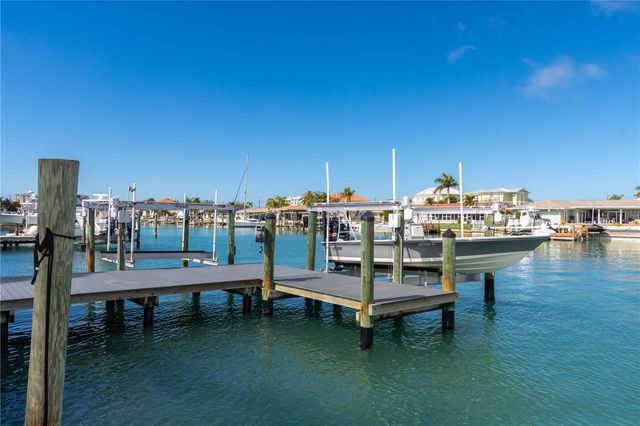 430 PALM ISLAND SE, Clearwater Beach, FL 33767