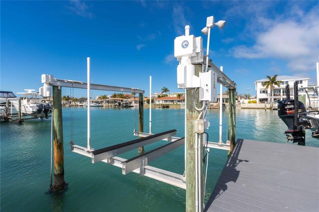 430 PALM ISLAND SE, Clearwater Beach, FL 33767