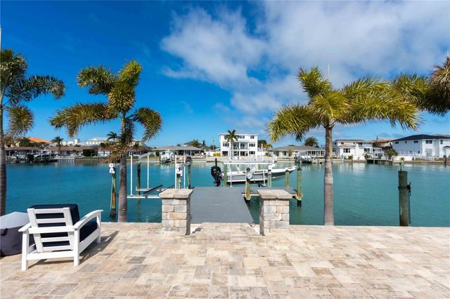 430 PALM ISLAND SE, Clearwater Beach, FL 33767