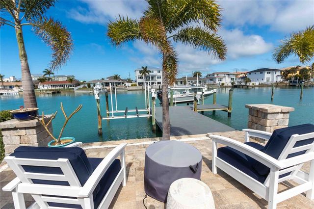 430 PALM ISLAND SE, Clearwater Beach, FL 33767