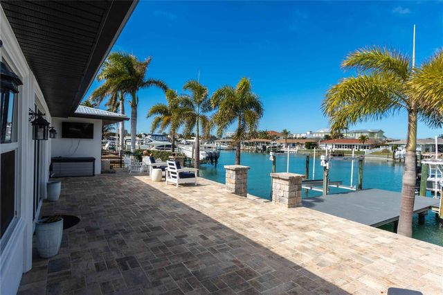 430 PALM ISLAND SE, Clearwater Beach, FL 33767