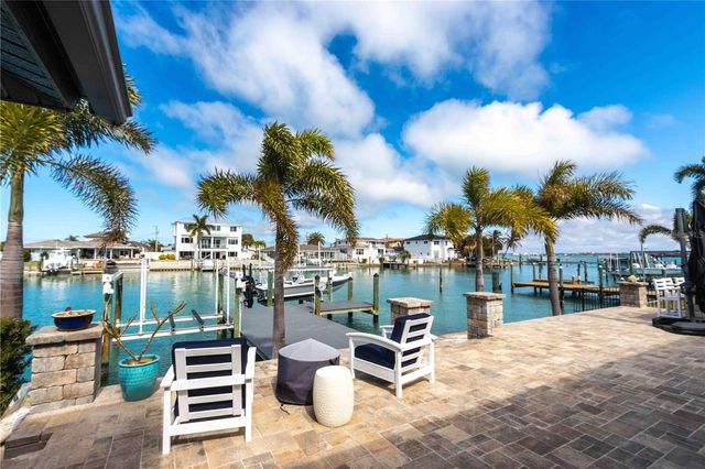 430 PALM ISLAND SE, Clearwater Beach, FL 33767