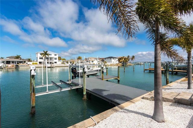 430 PALM ISLAND SE, Clearwater Beach, FL 33767