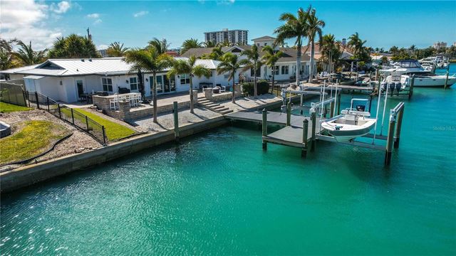 430 PALM ISLAND SE, Clearwater Beach, FL 33767