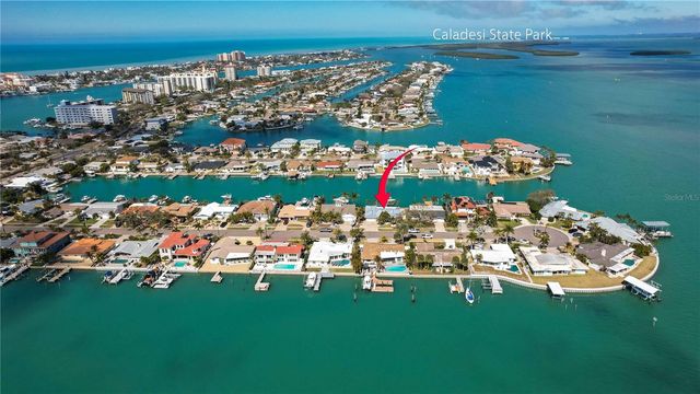 430 PALM ISLAND SE, Clearwater Beach, FL 33767