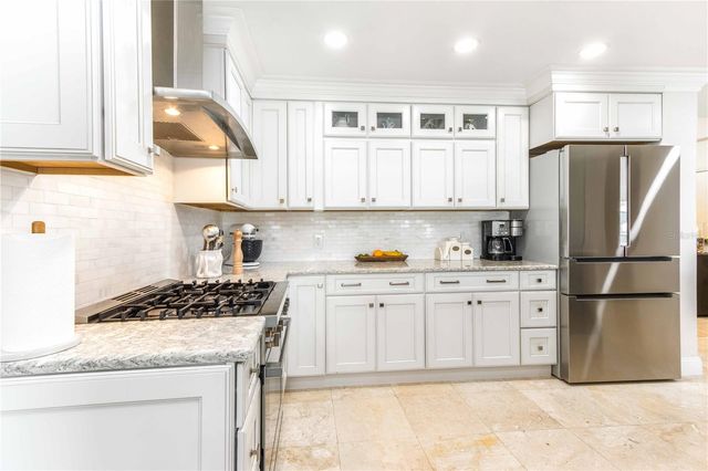 430 PALM ISLAND SE, Clearwater Beach, FL 33767