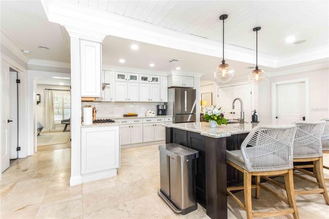 430 PALM ISLAND SE, Clearwater Beach, FL 33767