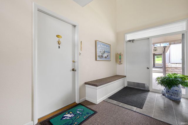 1935 New London Court, South Bend, IN 46637