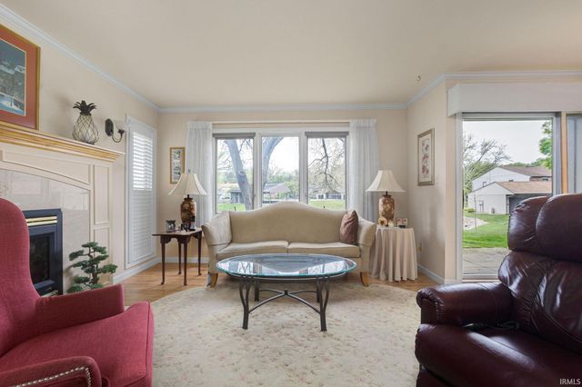 1935 New London Court, South Bend, IN 46637