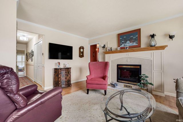 1935 New London Court, South Bend, IN 46637