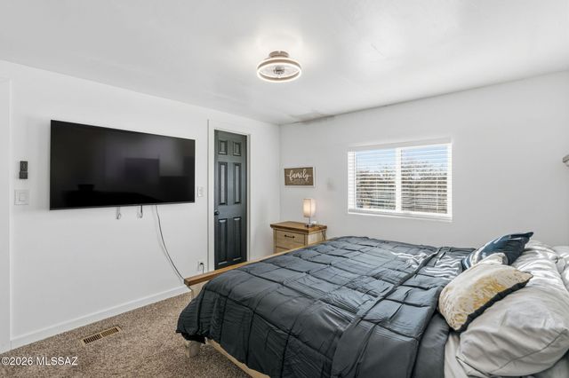 6737 S Fallon Place, Tucson, AZ 85757