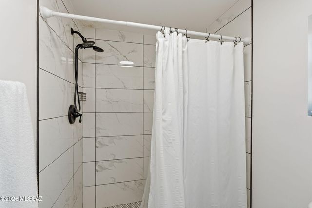 6737 S Fallon Place, Tucson, AZ 85757