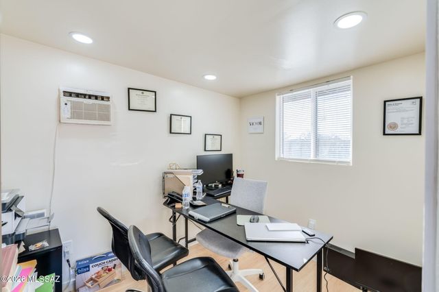 6737 S Fallon Place, Tucson, AZ 85757