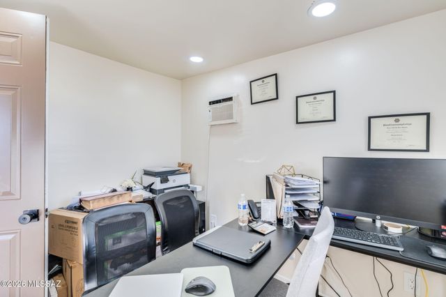 6737 S Fallon Place, Tucson, AZ 85757