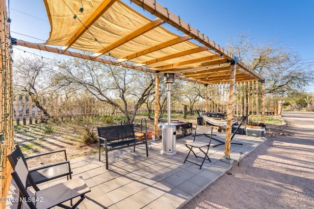 6737 S Fallon Place, Tucson, AZ 85757