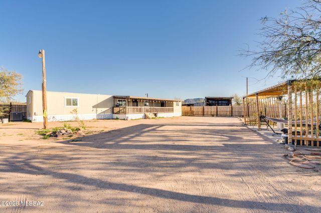 6737 S Fallon Place, Tucson, AZ 85757