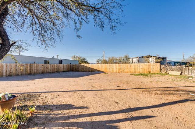 6737 S Fallon Place, Tucson, AZ 85757