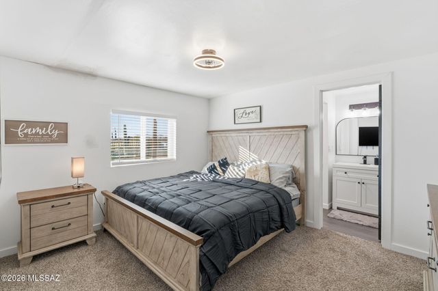 6737 S Fallon Place, Tucson, AZ 85757