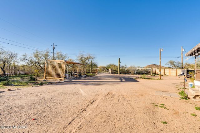 6737 S Fallon Place, Tucson, AZ 85757