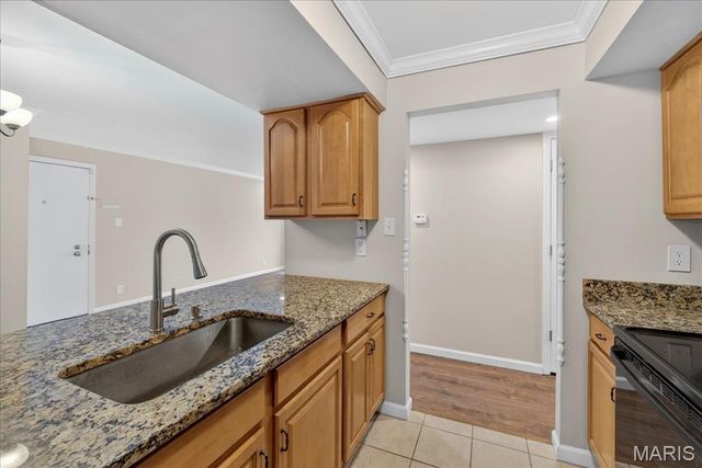 522 Nirk Avenue I, Kirkwood, MO 63122