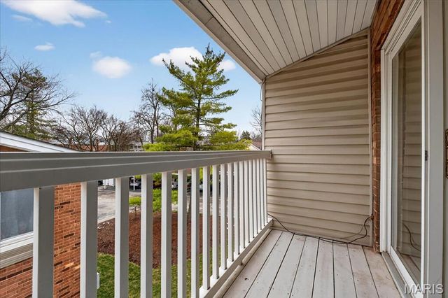 522 Nirk Avenue I, Kirkwood, MO 63122