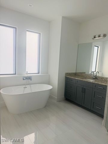 3673 62nd AVE NE, Naples, FL 34120