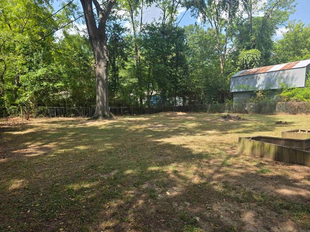 2106 Independence Avenue, Conway, AR 72034