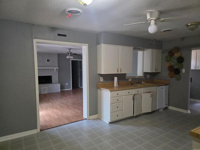 2106 Independence Avenue, Conway, AR 72034