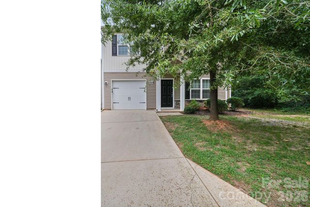 6013 Vista Woods Lane, Charlotte, NC 28215