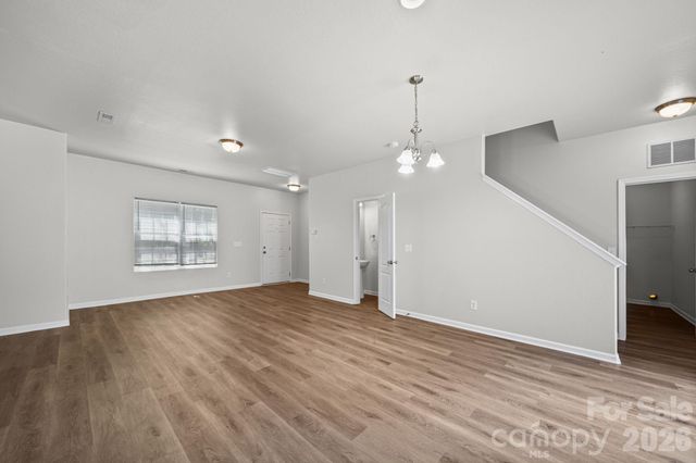 6013 Vista Woods Lane, Charlotte, NC 28215