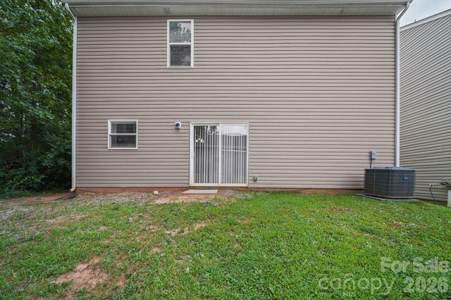 6013 Vista Woods Lane, Charlotte, NC 28215