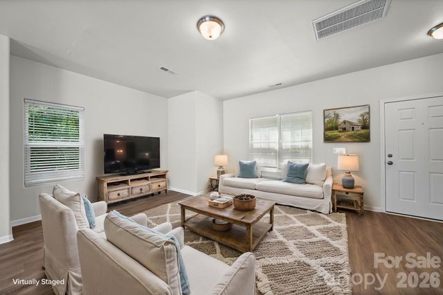 6013 Vista Woods Lane, Charlotte, NC 28215