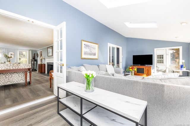 41 Soby Drive, West Hartford, CT 06107