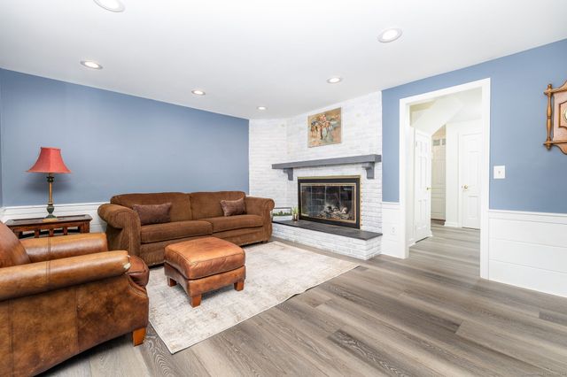 41 Soby Drive, West Hartford, CT 06107