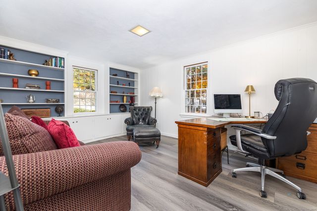 41 Soby Drive, West Hartford, CT 06107